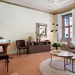 Antique Am Schloss