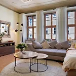 Antique Am Schloss Aparthotel Bautzen