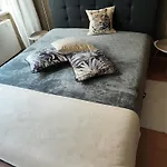 Antique Am Schloss 4*